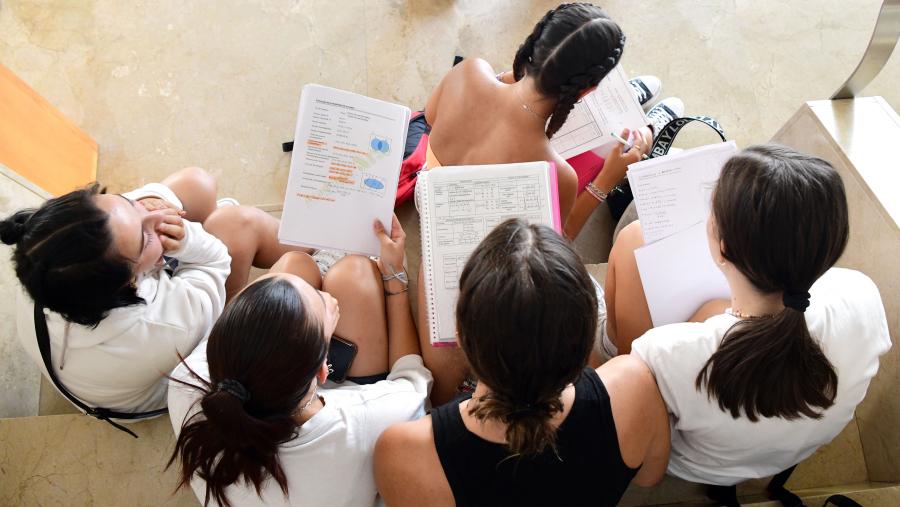 Logo deste primeiro período, abriranse cinco quendas máis de matrícula, así como unha derradeira fase para cubrir as prazas vacantes. FOTO: Santi Alvite