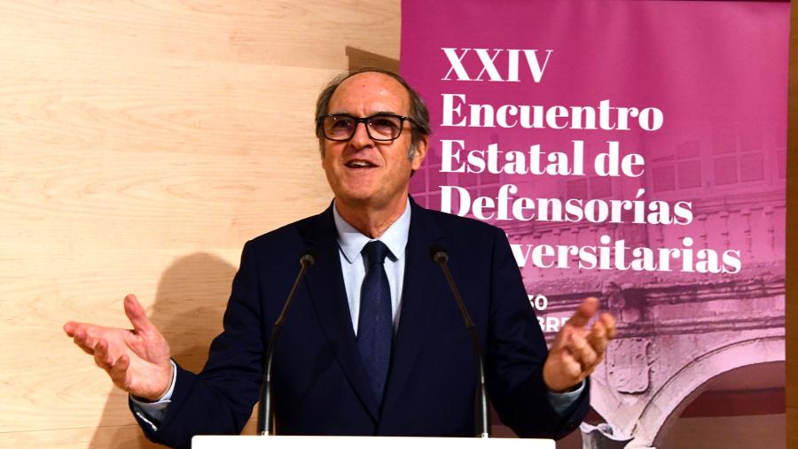 Ángel Gabilondo pronuniou o relatorio de clausura. FOTO: Santi Alvite