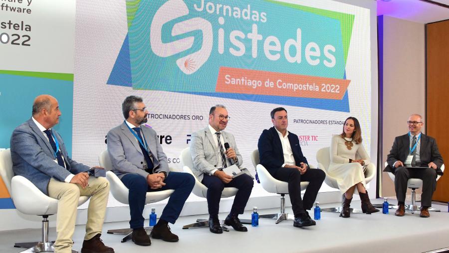 O reitor Antonio López presidiu o acto inaugural. FOTO: Santi Alvite