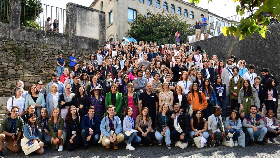 Foto de familia dos e das asistentes. FOTO: Santi Alvite