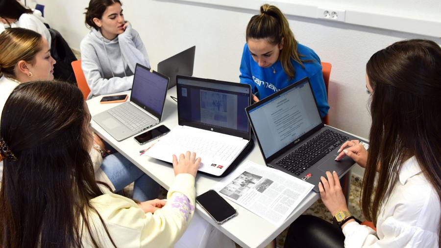 A formación é en liña. FOTO: Santi Alvite