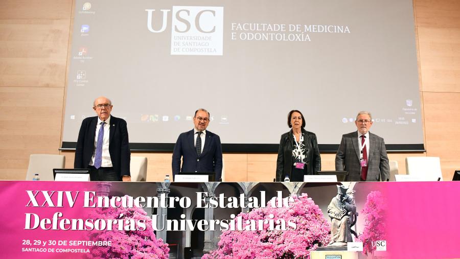 De esquerda a dereita, Julián Álvarez, Antonio López, Milagros Alario e Miguel Alcaraz. Foto: Santi Alvite