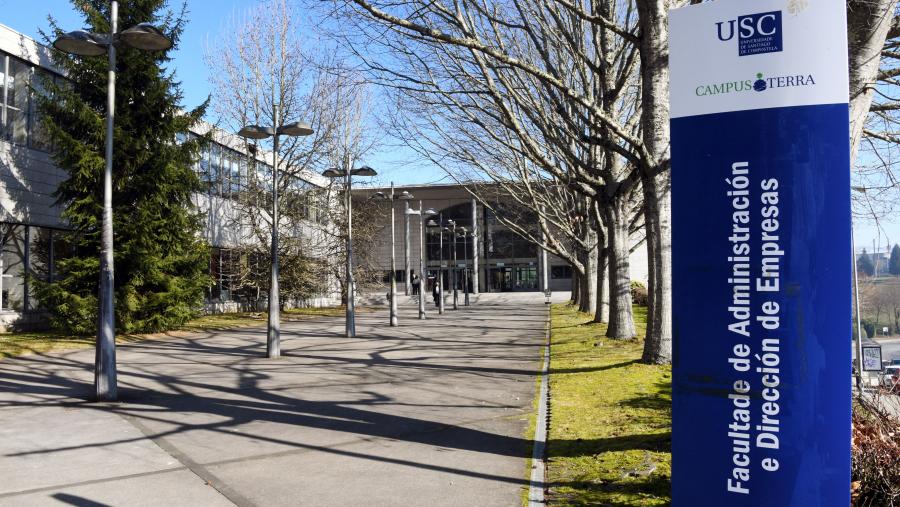 Facultade de Administración e Dirección de Empresas. FOTO: Santi Alvite