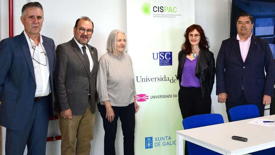 De esquerda a dereita, Lourenzo Fernández Prieto, Antonio López Díaz, Saskia Sassen, Laura Oso e Julio Abalde. FOTO: Santi Alvite 