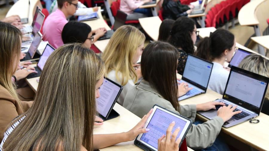 Do conxunto de premiados e premiadas, o 58%, 48 persoas, son mulleres. FOTO: Santi Alvite