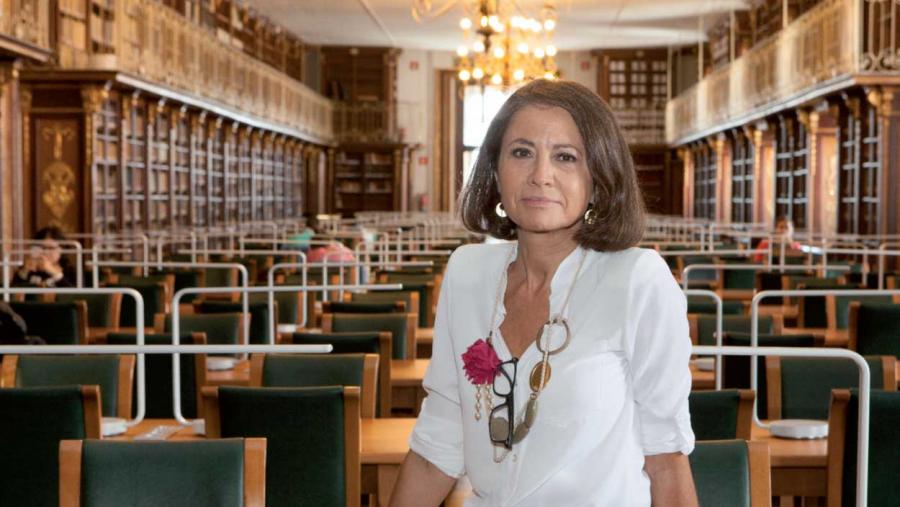 Ofelia Rey Castelao (Arnois, A Estrada, 1956) é catedrática de Historia Moderna na Facultade de Xeografía e Historia da USC dende 2002