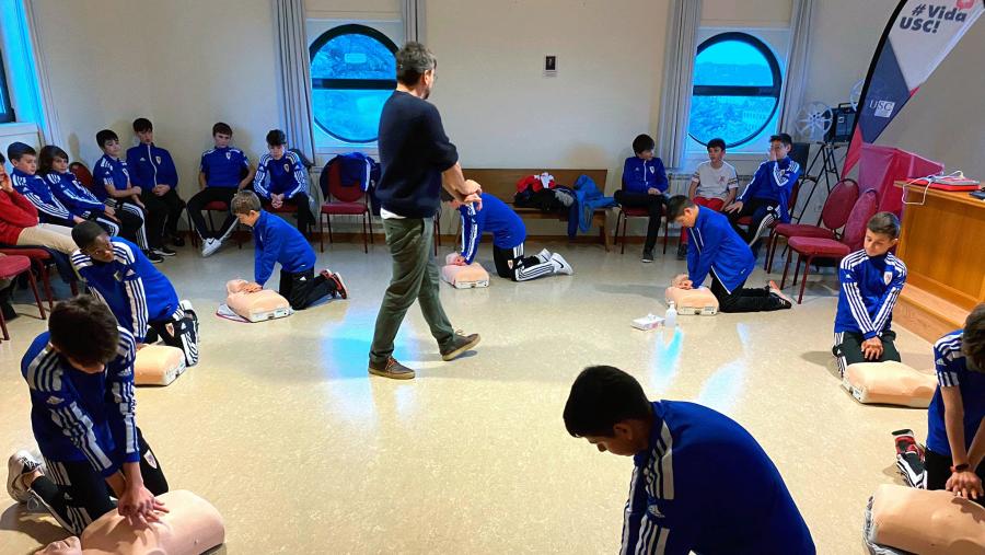 Corresponsables accións formativas sobre hábitos de vida saudables, primeiros auxilios no contexto deportivo, nutrición, violencia e igualdade no deporte, entre outros temas de interese