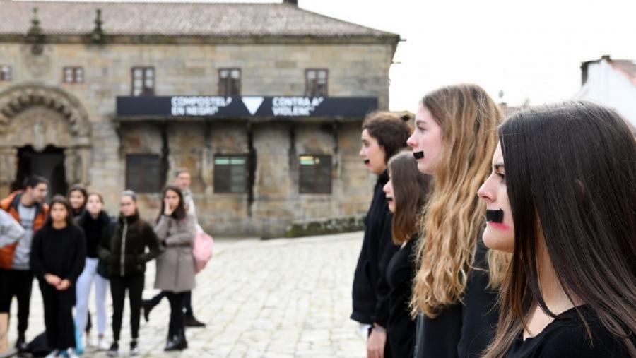 Imaxe de arquivo dunha performance desenvolvida no 25N de 2019. FOTO: Santi Alvite