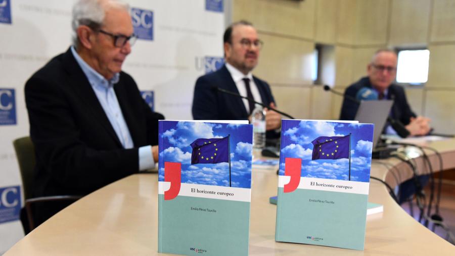 'El horizonte europeo' non é un libro de memorias senón unha reflexión fundamentada na ampla experiencia política do seu autor. FOTO: Santi Alvite