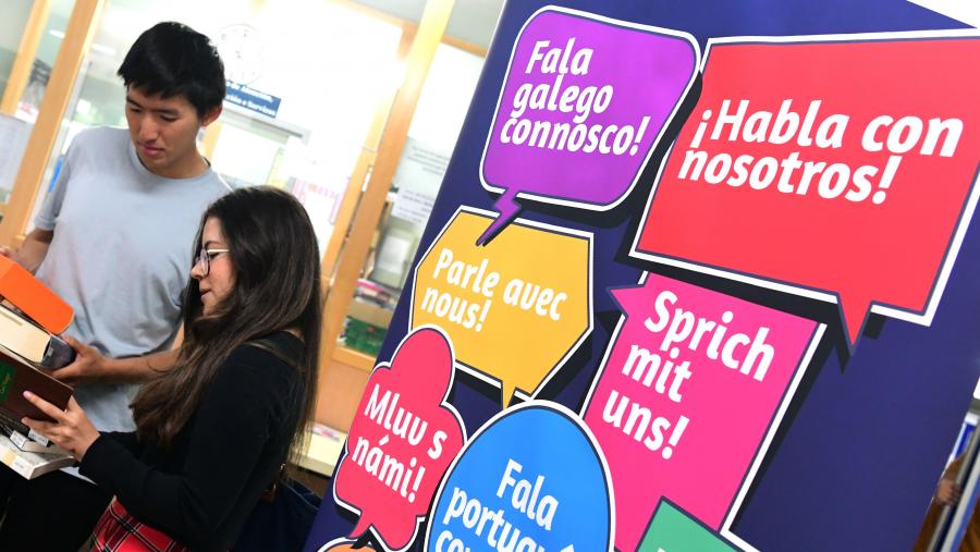 As persoas interesadas en formalizar a súa inscrición e que non teñan o nivel asignado polo CLM, terán que facer un test de nivel. FOTO: Santi Alvite