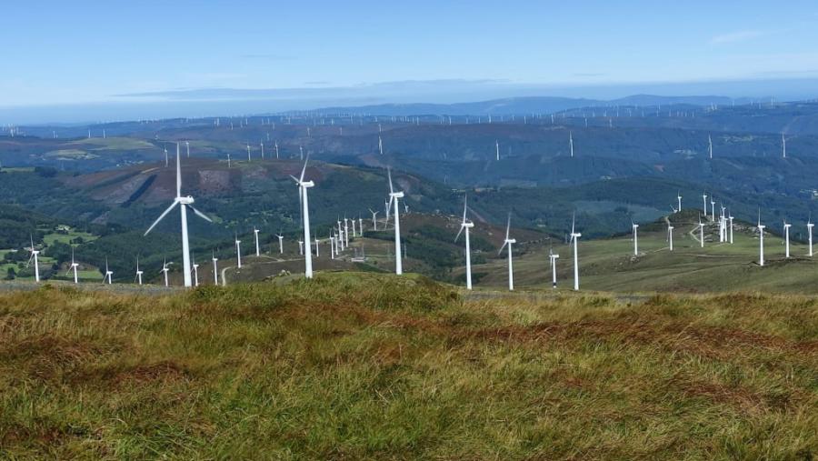 Parque eólico localizado na Serra do Xistral