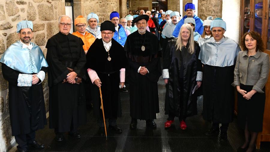 De esquerda a dereita, Henrique Monteagudo, Ivo Castro, Antonio López, Rui Vieira de Castro, Mary Beard, Pedro López Barja de Quiroga e Dulce María García Mella. FOTO: Santi Alvite