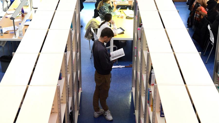 Imaxe de arquivo da biblioteca da ETSE. FOTO: Santi Alvite