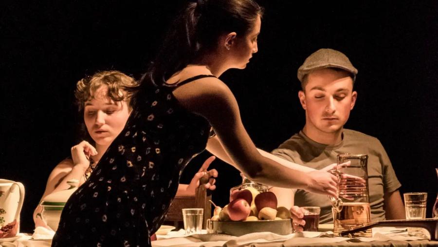 Momento dunha representación de 'Observacións sobre a felicidade (Composición e manexo) '. FOTO: Nuno Madaleno