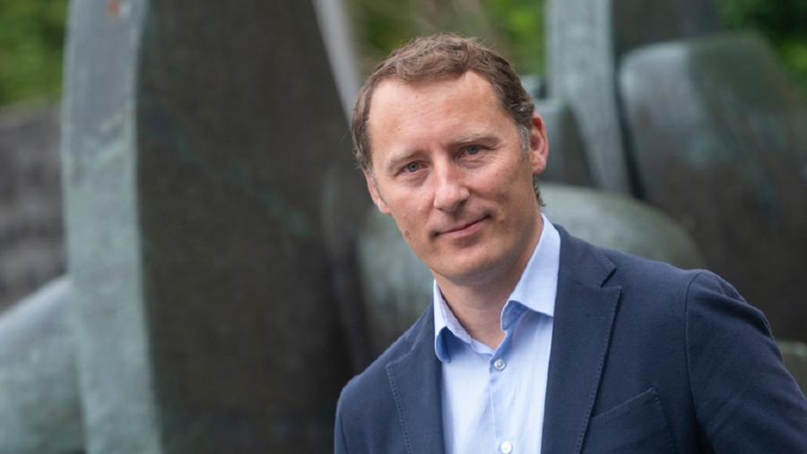 Luis Otero González é catedrático da USC e pertence ao departamento de Finanzas e Contabilidade. FOTO: Cátedra de Empresa Familiar da USC