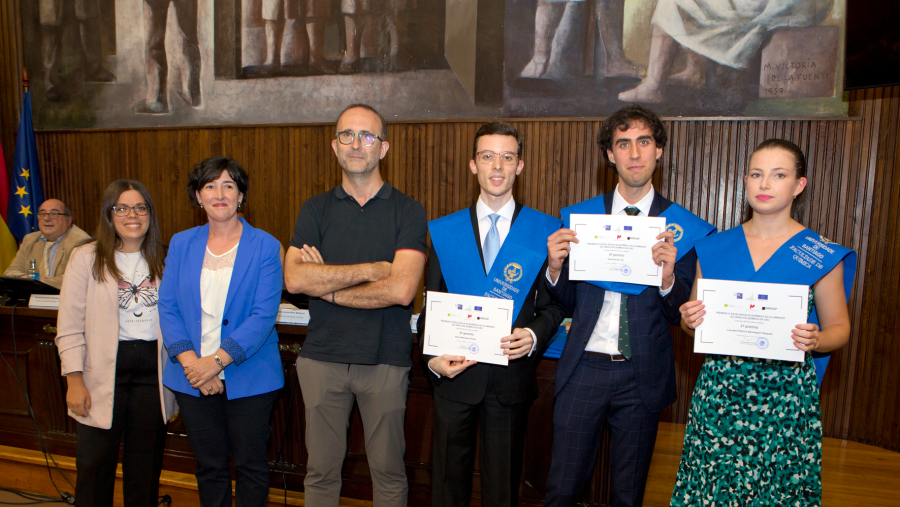 De esquerda a dereita, Iria Rodríguez Arias, Carme Pampín Casal, Juan Carlos Cobas, David Montoto Pintos, David Alvar Gil e Lourdes Patricia Sanmiguel Vázquez