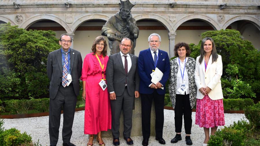 De esquerda a dereita, José Alberto Díez, Eva López, Antonio López, Miguel Ángel Santalices, Goretti Sanmartín e Cecilia Sierra. FOTO: Santi Alvite 