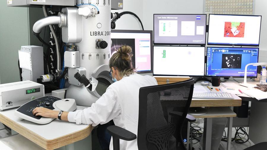 O fomento de mulleres á fronte de empresas de base tecnolóxica é un dos piares do convenio. FOTO: Santi Alvite