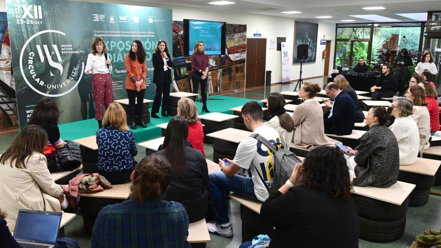 Eva López Barrio durante a súa intervención no econtro 