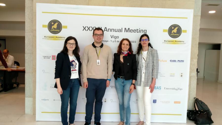 De esquerda a dereita, Lucía Rey Ares, Marcos Álvarez Espiño, Sara Fernández López e Sandra Castro González