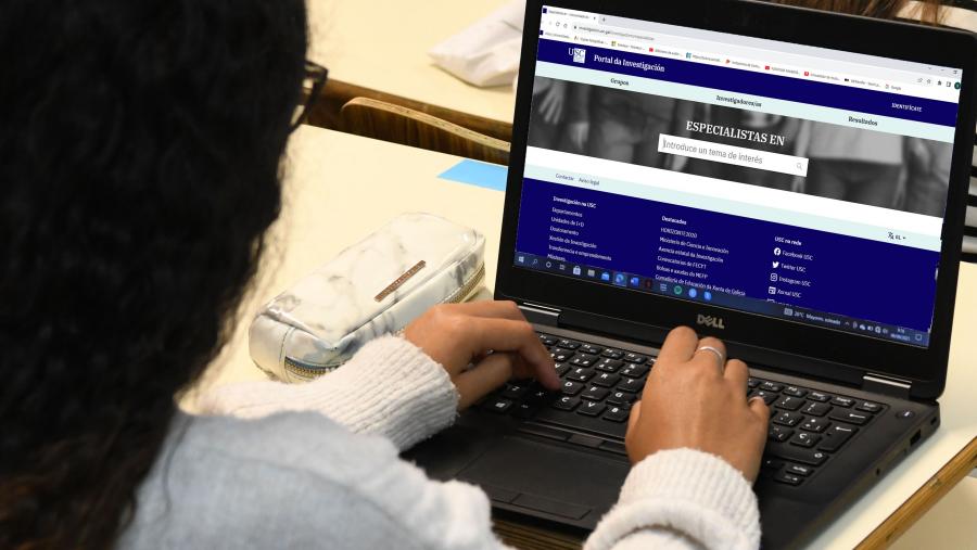 O Persoal Docente e Investigador pode solicitar a incorporación das publicacións que queira engadir ao Portal dende o seu perfil. FOTO: Santi Alvite