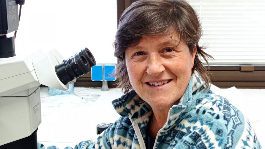 Fina Lombardero es Doctora en Biología