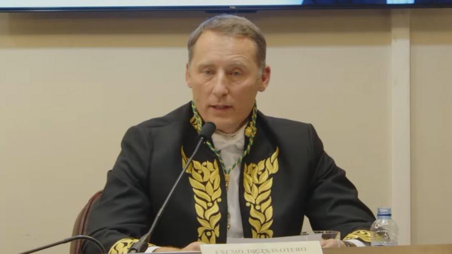 Luis Otero González é catedrático da USC e pertence ao departamento de Finanzas e Contabilidade. FOTO: Real Academia de Ciencias Económicas e Financeiras 