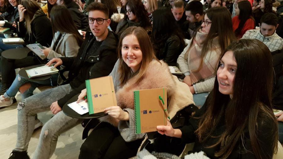 Estudantes de ensino medio, nunha visita aos centros do Campus Terra da USC