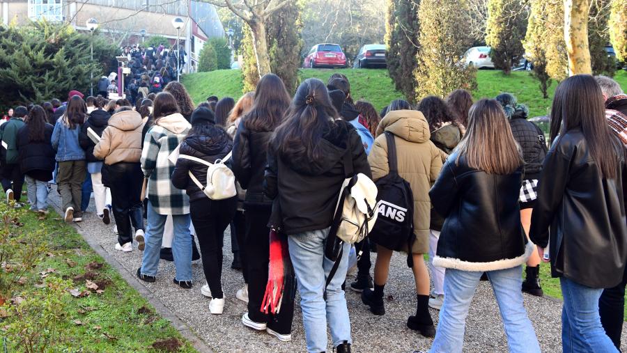 Dende que se abriu o período de solicitudes xa hai arredor de 3.000 estudantes inscritos procedentes de medio cento de centros. FOTO: Santi Alvite