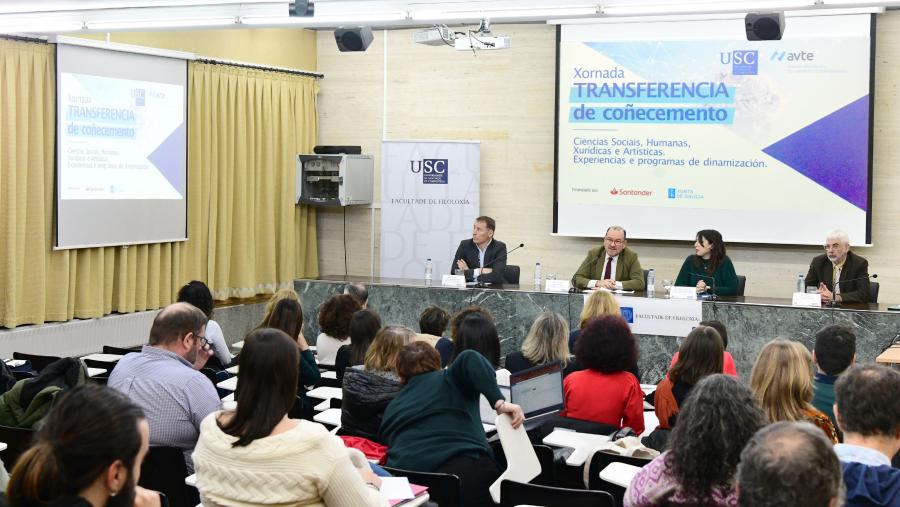 O reitor durante a súa intervención no acto inaugural. FOTO: Santi Alvite