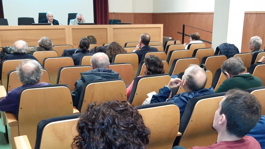 A conferencia de Carlos Baliñas repasou medio século de vida da Facultade de Filosofía