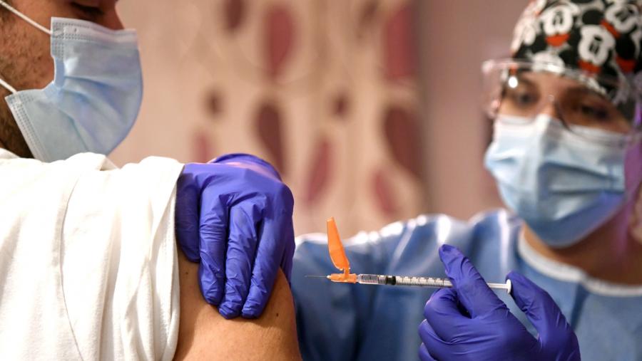 O achado, publicado recentemente en 'Journal of Infection and Public Health', foi posible grazas á colaboración entre persoal médico e investigador de distintos perfís. FOTO: Santi Alvite