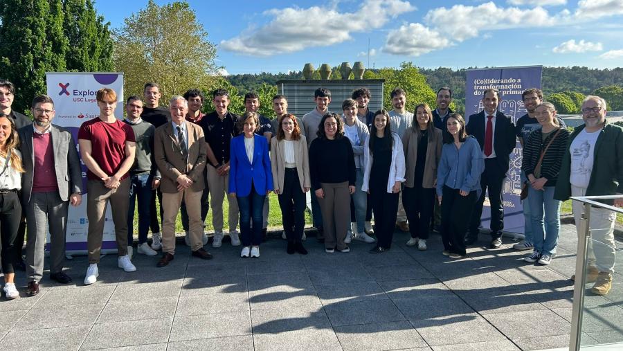 Foto de familia cos participantes no programa 