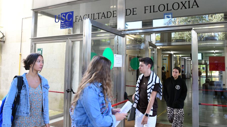 O certame que convoca Filoloxía está aberto a estudantado e persoal investigador da USC. FOTO: Santi Alvite