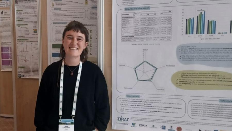 Sabela Al-Soufi acadou o grao de Doutora grazas á defensa da súa tese ‘Algas mariñas como alternativa ao uso de antibióticos en coellos’