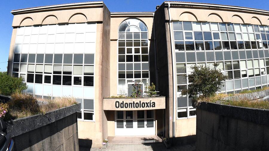 Facultade de Odontoloxía. FOTO: Santi Alvite