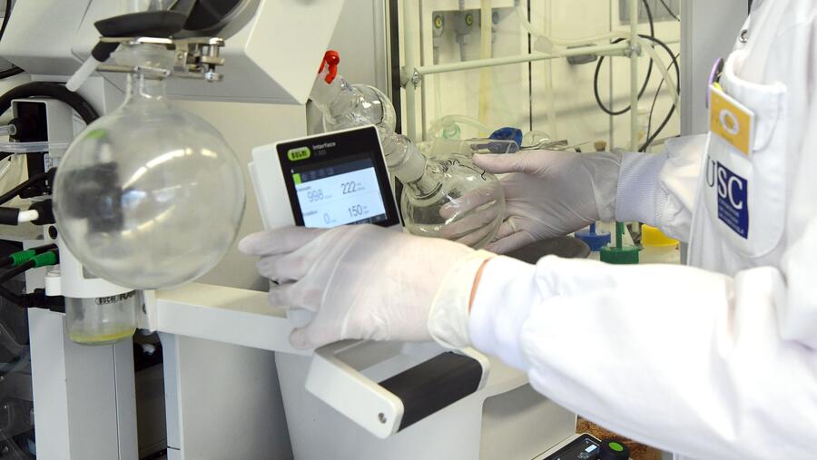 Imaxe de arquivo dun laboratorio da USC. FOTO: Santi Alvite