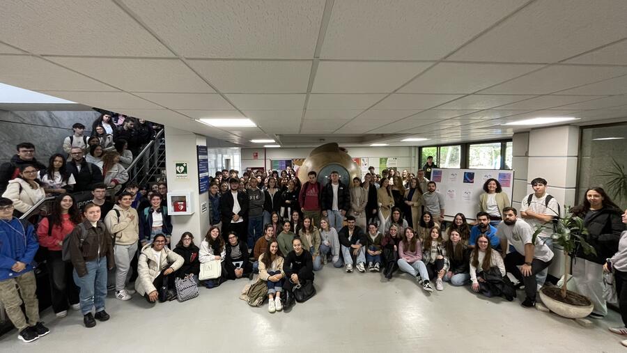 A comunidade do centro conmemorou este xoves o Día Mundial da Visión