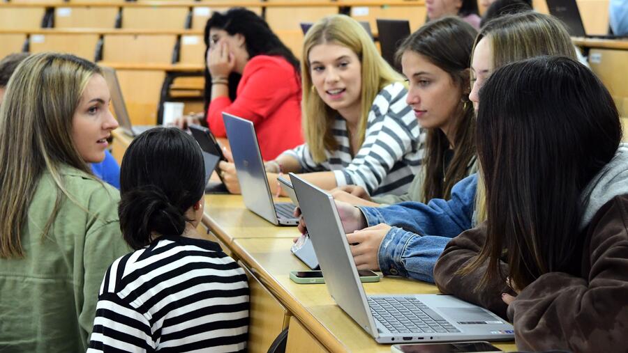 Imaxe de arquivo de estudantado en Dereito. FOTO: Santi Alvite