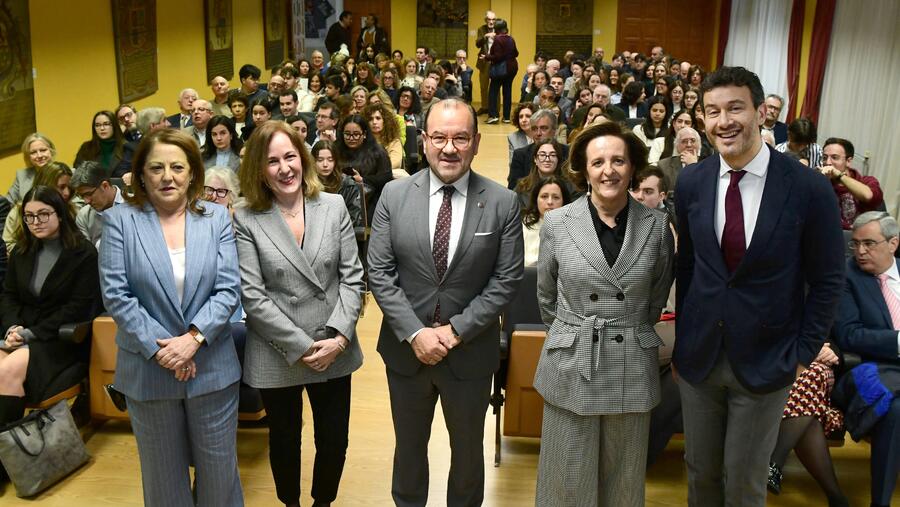 De esquerda a dereita, Marié Sixto, Ana Gude, Antonio López, Ana Gonzaléz e José Luis Alonso. Foto: Santi Alvite