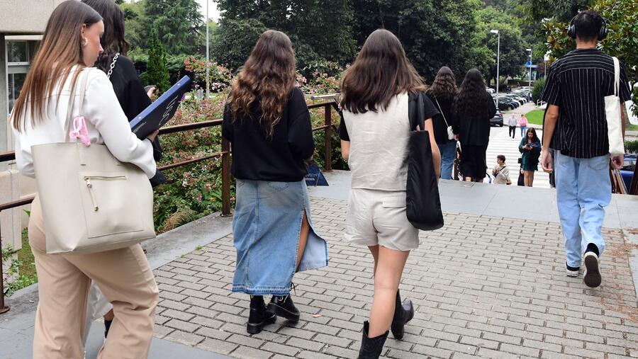 A USC súmase ao manifesto co que a CRUE conmemora o Día Europeo das Vítimas do Terrorismo. Foto: Santi Alvite