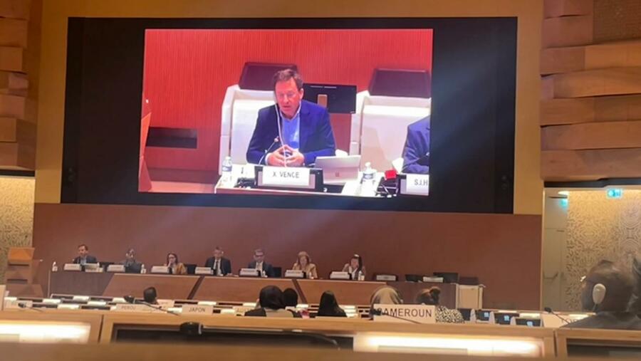 O profesor Xavier Vence interveu na sesión sobre o final do ciclo de vida da dixitalización 