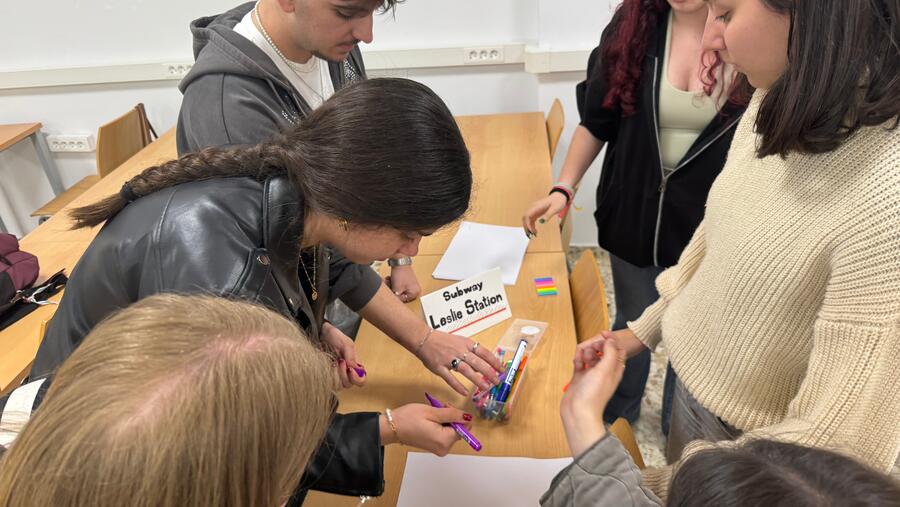 O estudantado desenvolve estes días obradoiros presenciais