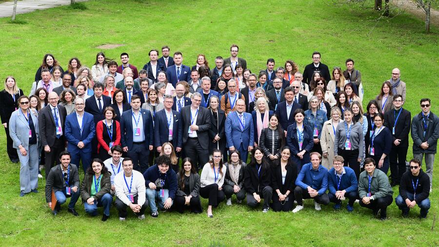 Foto de familia do encontro. FOTO: Santi Alvite