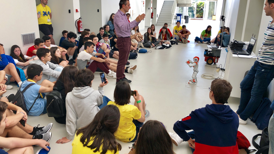 Estudantado nunha das edicións de XuvenCiencia