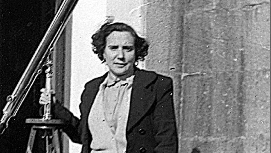 Antonia Ferrín Moreiras, no Observatorio Astronómico ‘Ramón María Aller’ da USC. Foto: Arquivo familia Ferrín Moreiras