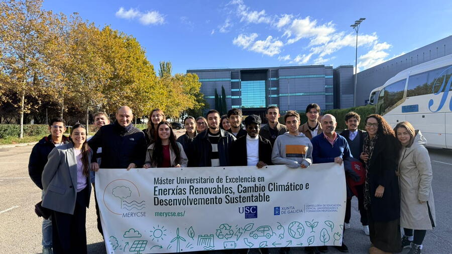 Foto de grupo do estudantado en GENERA 2025