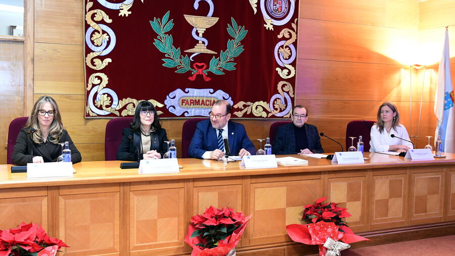 O reitor presidiu o acto da festividade de Farmacia. Foto: Santi Alvite