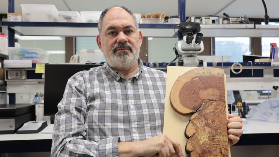 Ignacio García González é investigador do Grupo Biodiversidade e Botánica Aplicada