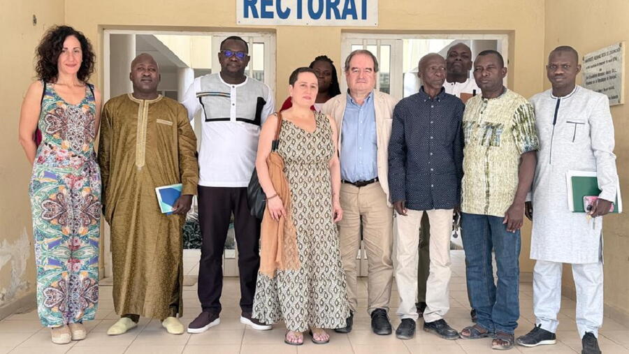 Foto de grupo na Universidade senegalesa